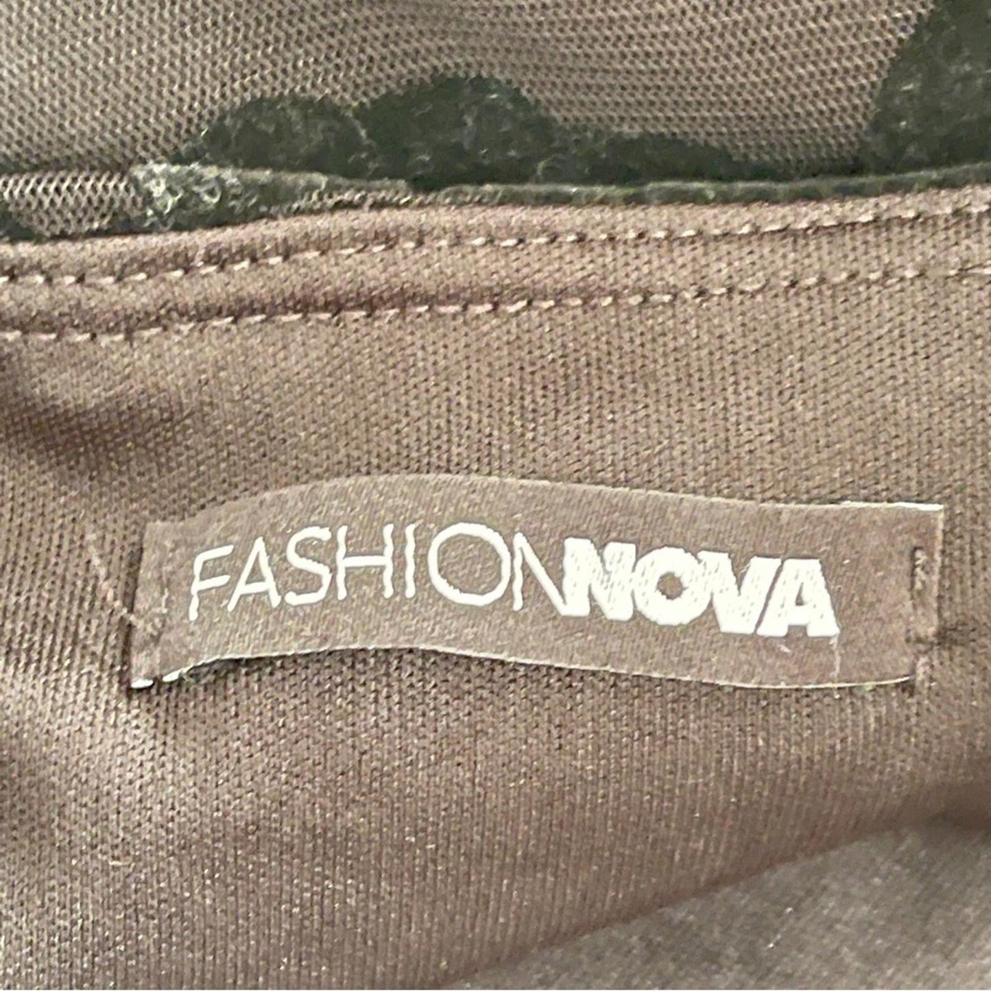 Fashion Nova Floral Velvet Burnout Square-Neck Crop Top