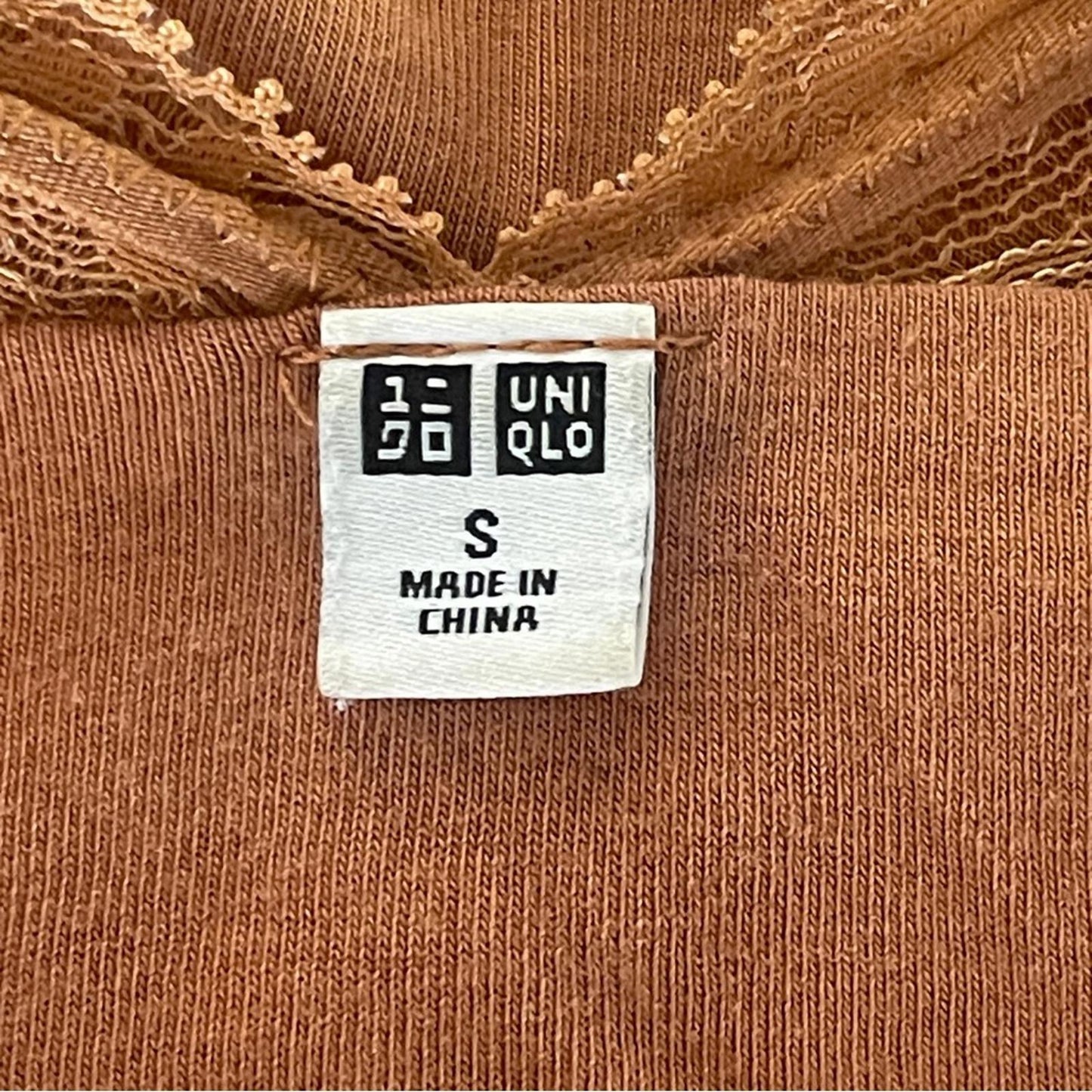 Uniqlo Lace-Trim Tank Top in Rust