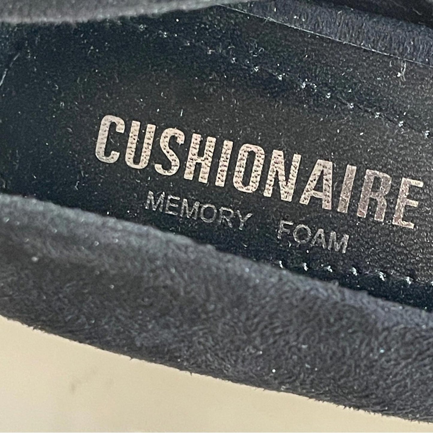 Cushionaire Classic Black Pointed Toe Pumps - Women size 8.5