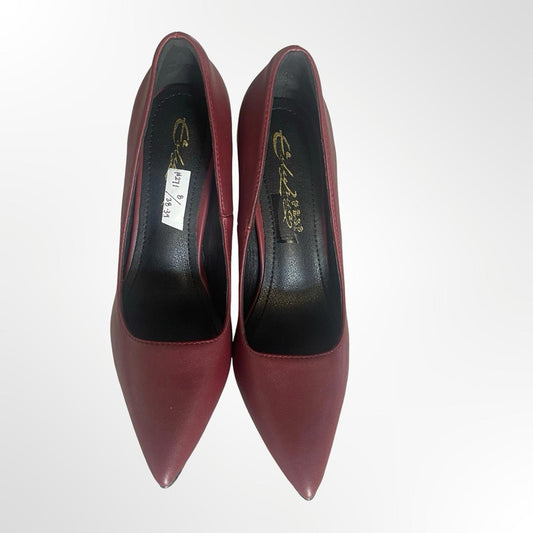 Women's Pointed Toe Pumps in Burgundy size 8
