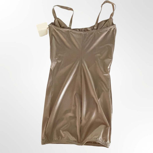 Delicates Underwire Contour Shapewear Camisole Slip