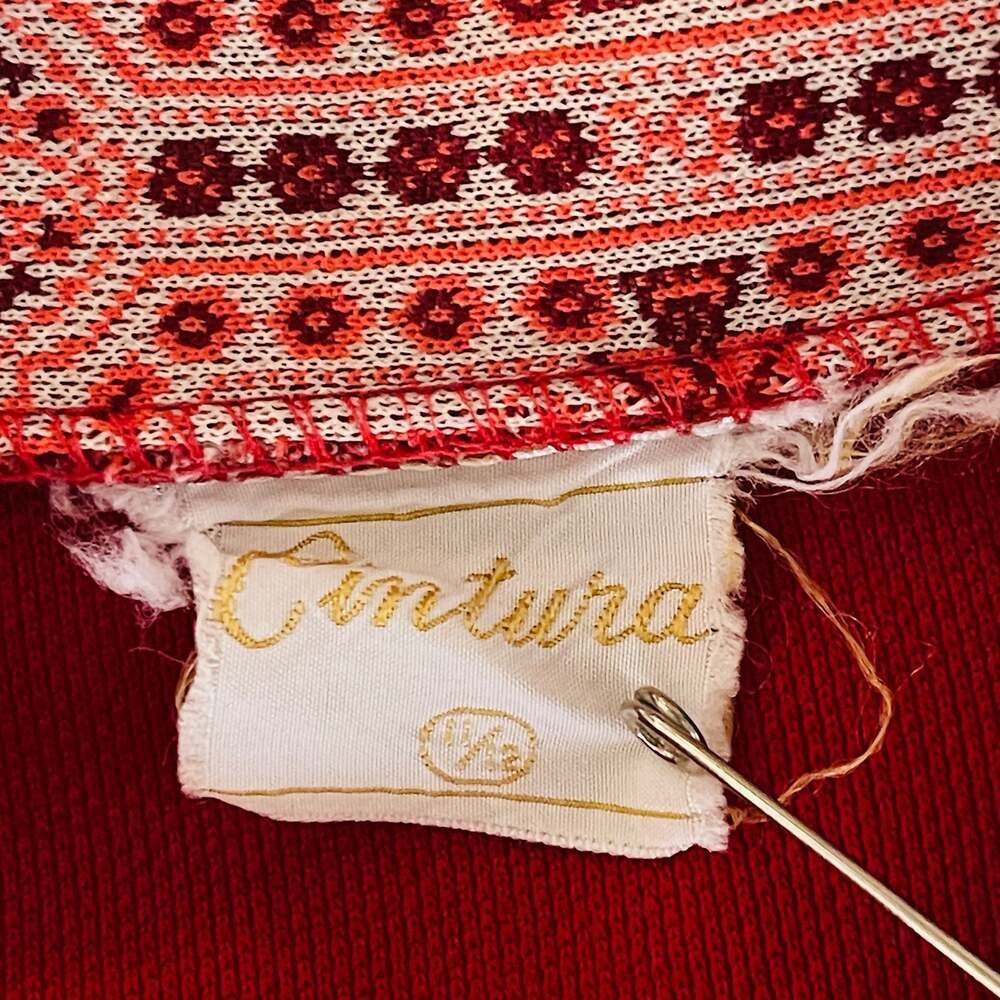 Cintura Vintage Red Long Sleeve Tunic Top with Embroidered Collar