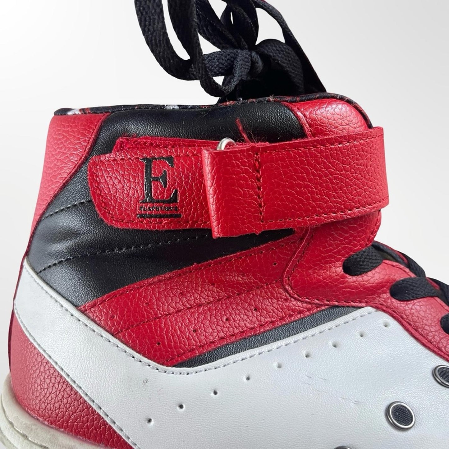 Vitike Red and White High-Top Sneakers in size 11