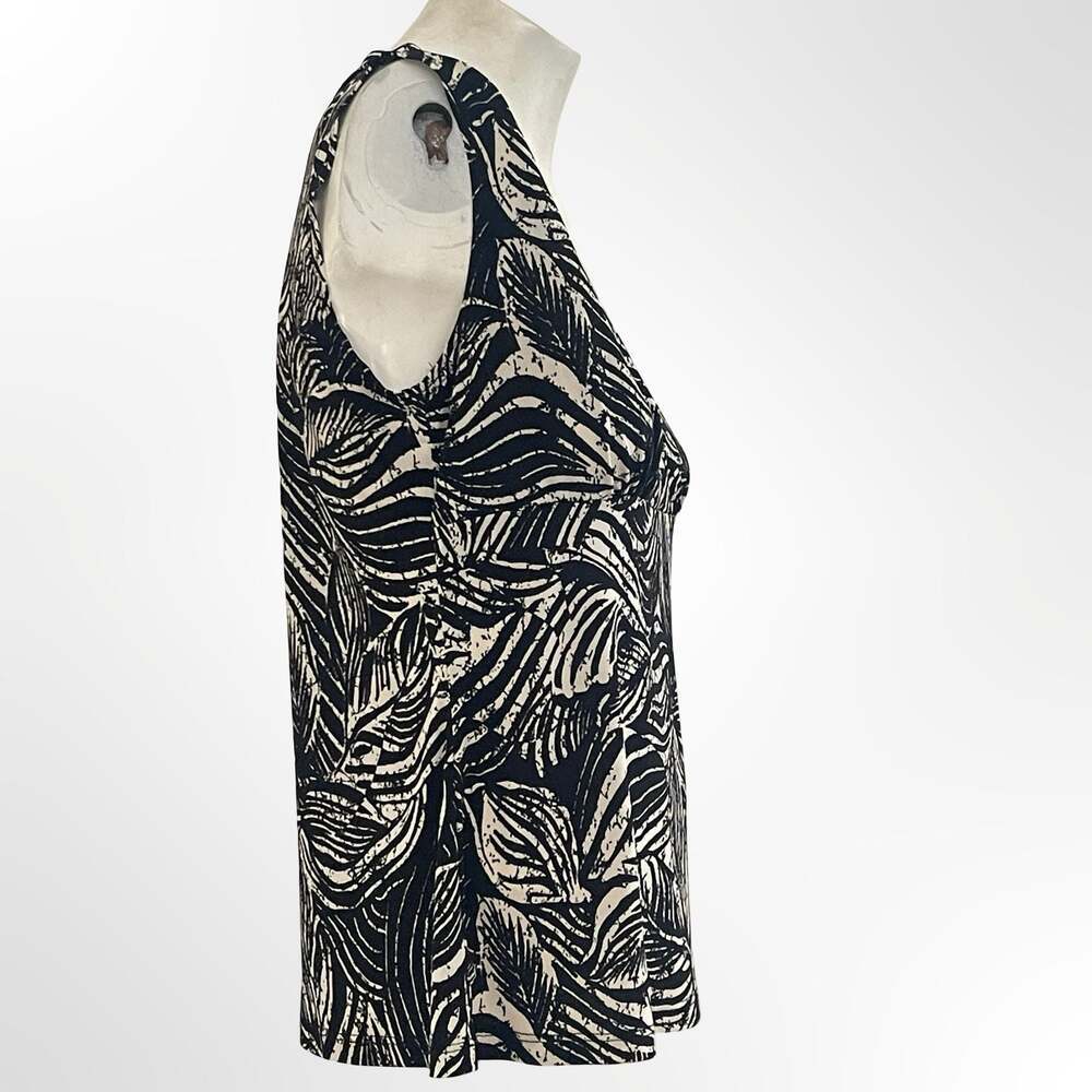 JKLA California Black and White Abstract Print Sleeveless V-Neck Top