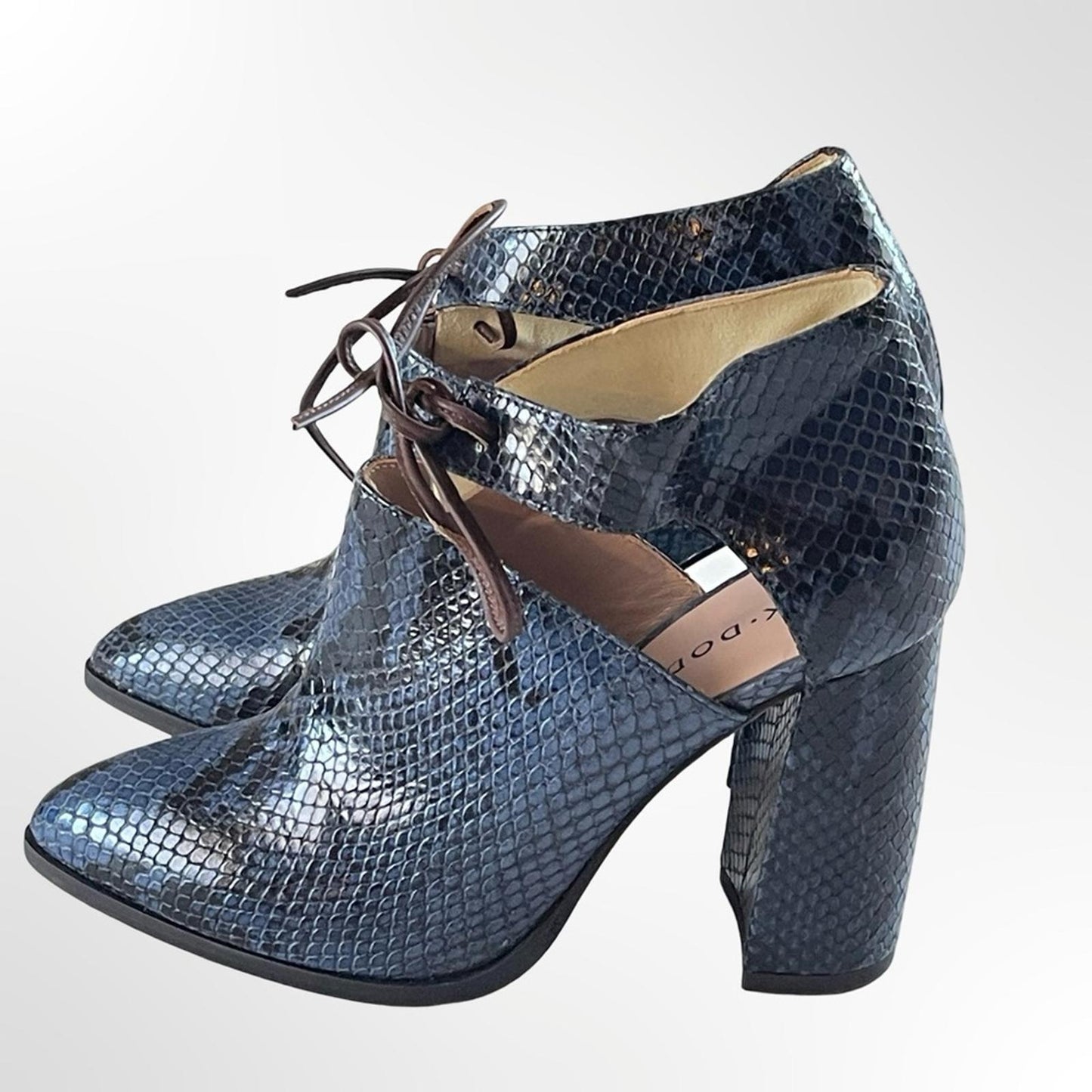 KK DODDS Pointed Toe Cutout Heels in Navy Snake Print in 6.5