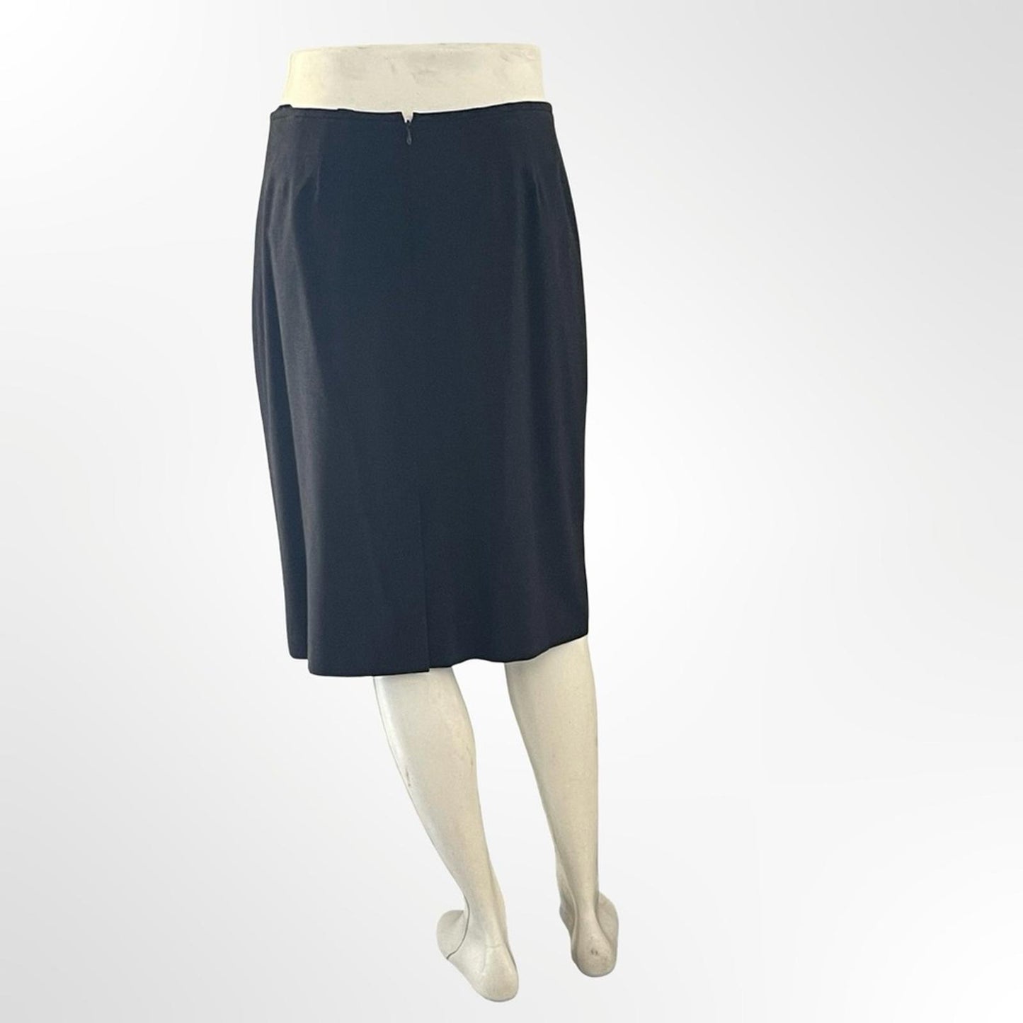Elegant Kasper Black Pencil Skirt in size P