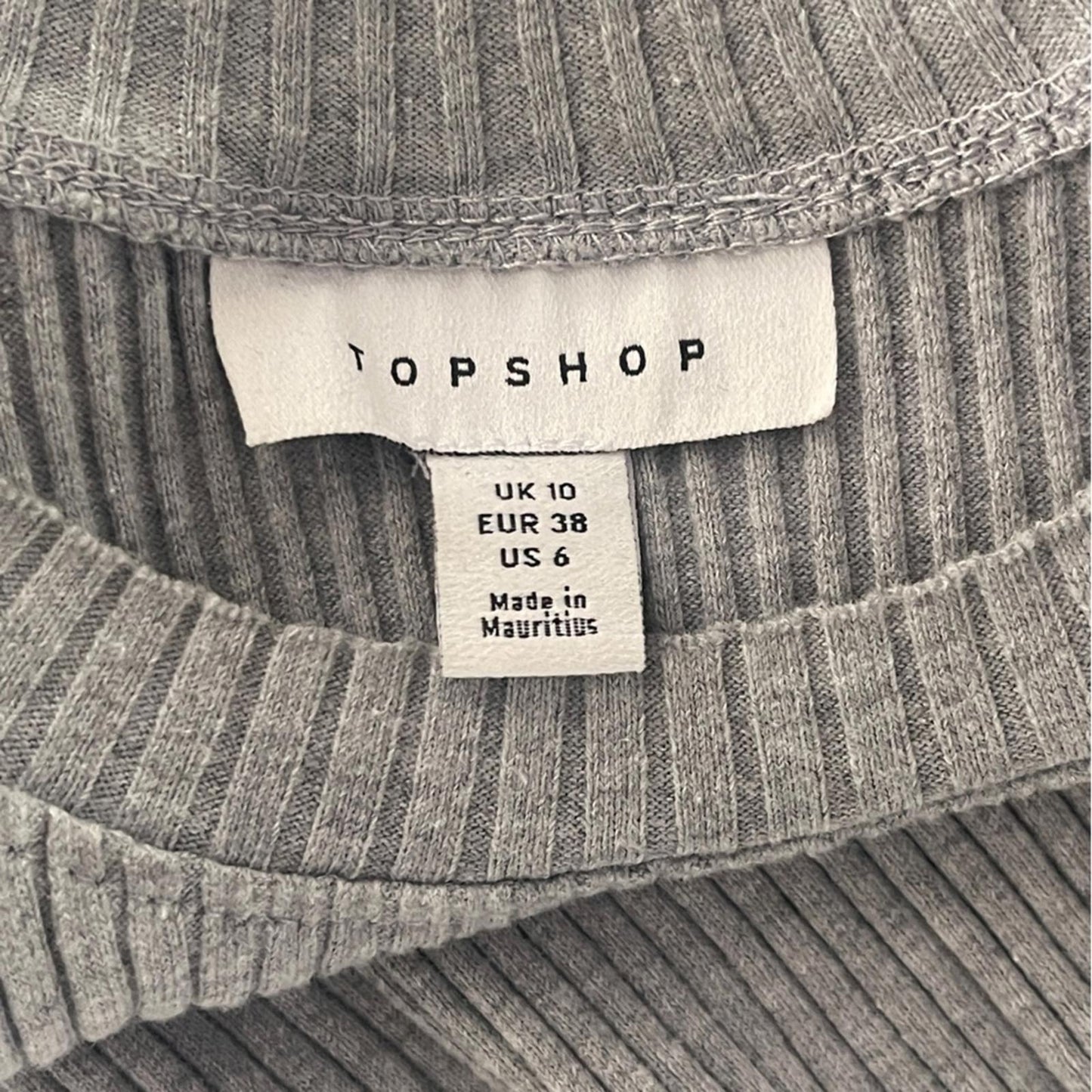 Topshop Gray Ribbed Cropped Tank in size 6