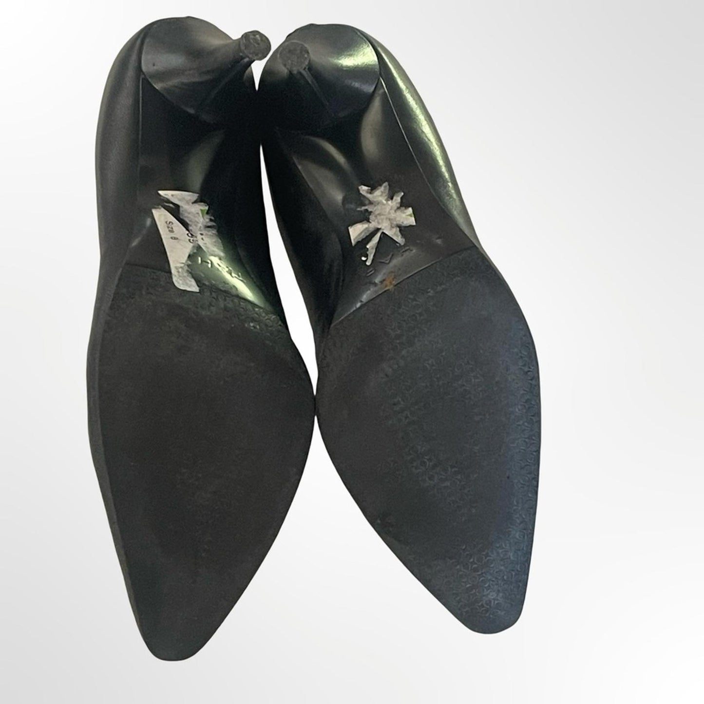 Tahari Brett Black Women's Pointed-Toe Pumps - size 7.5