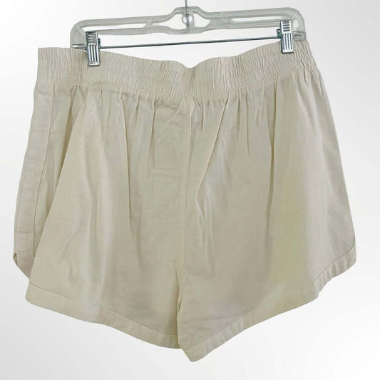 Wild Fable Women's High-Rise Pull-On Casual Shorts in Off White