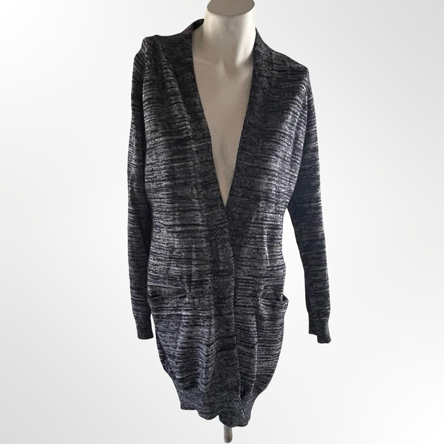 Cielo Charcoal Open-Front Cardigan in Medium size