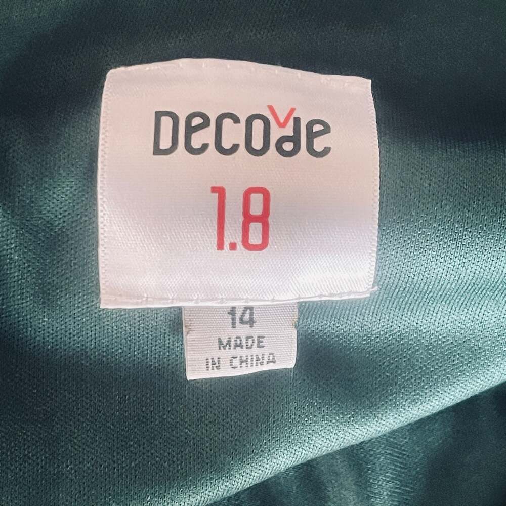 Decode 1.8 Forest Green Chiffon Embellished Long Sleeve Evening Gown