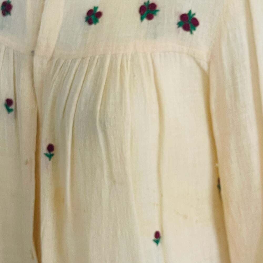 Vintage 1970s Cream Cotton Floral Embroidered Button-Down Blouse Boho Prairie