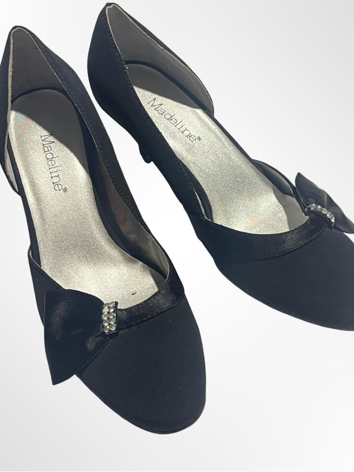 Madeline Black D'Orsay Bow Pumps in size 6.5