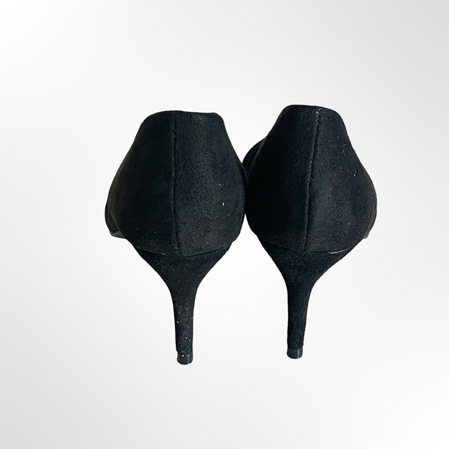 Cushionaire Classic Black Pointed Toe Pumps - Women size 8.5