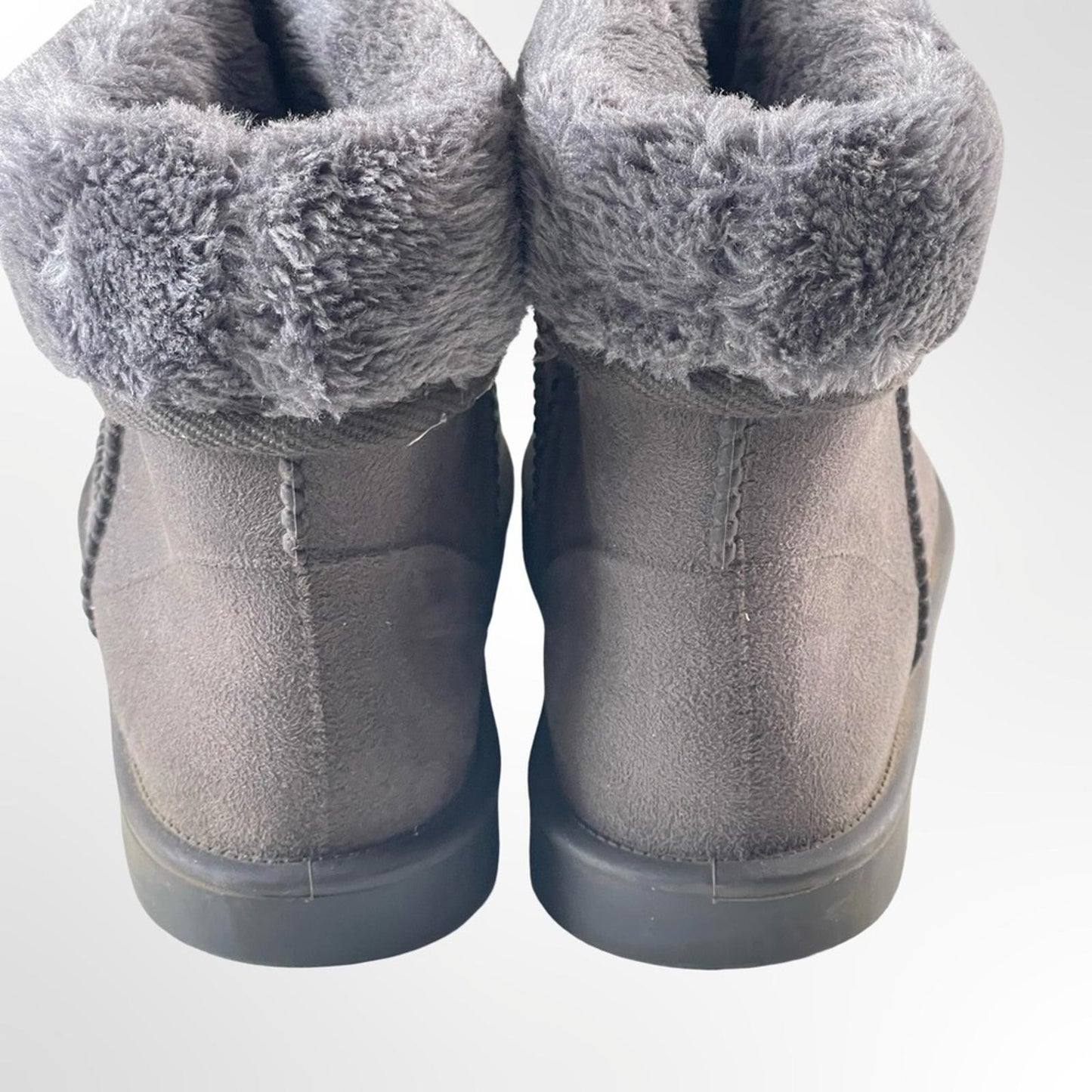 DKSUKO Cozy Gray Fur-Lined Women's Boots in size 9