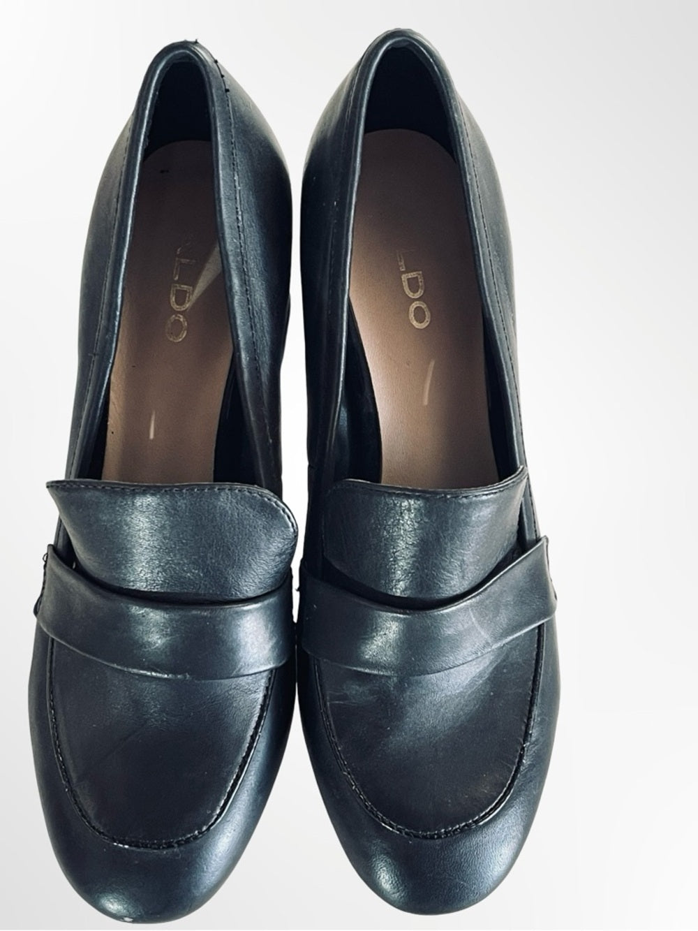 Aldo Black Leather Penny Loafers in size 6