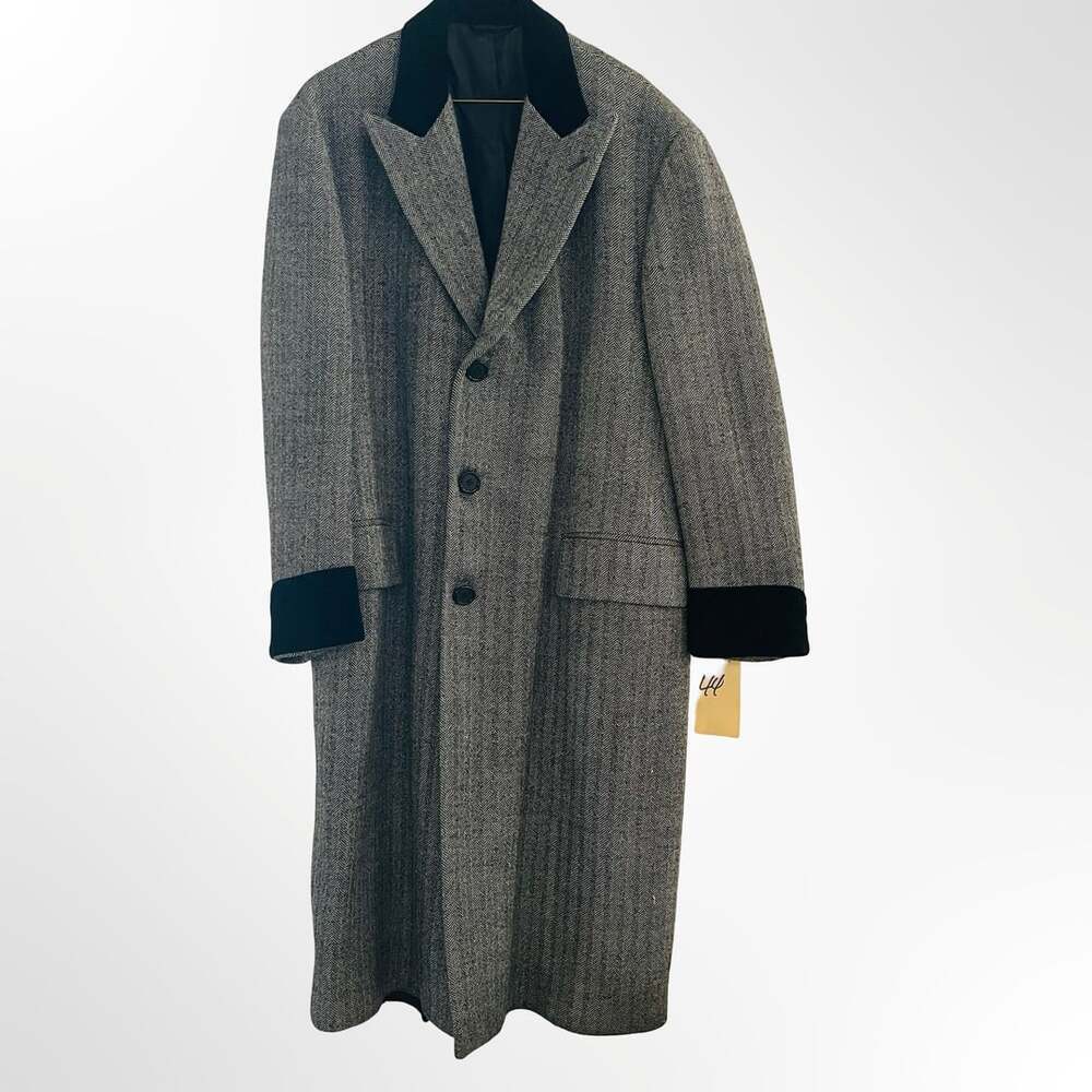 Scafati New York Men's Gray Herringbone Wool Overcoat with Velvet Collar Size 44