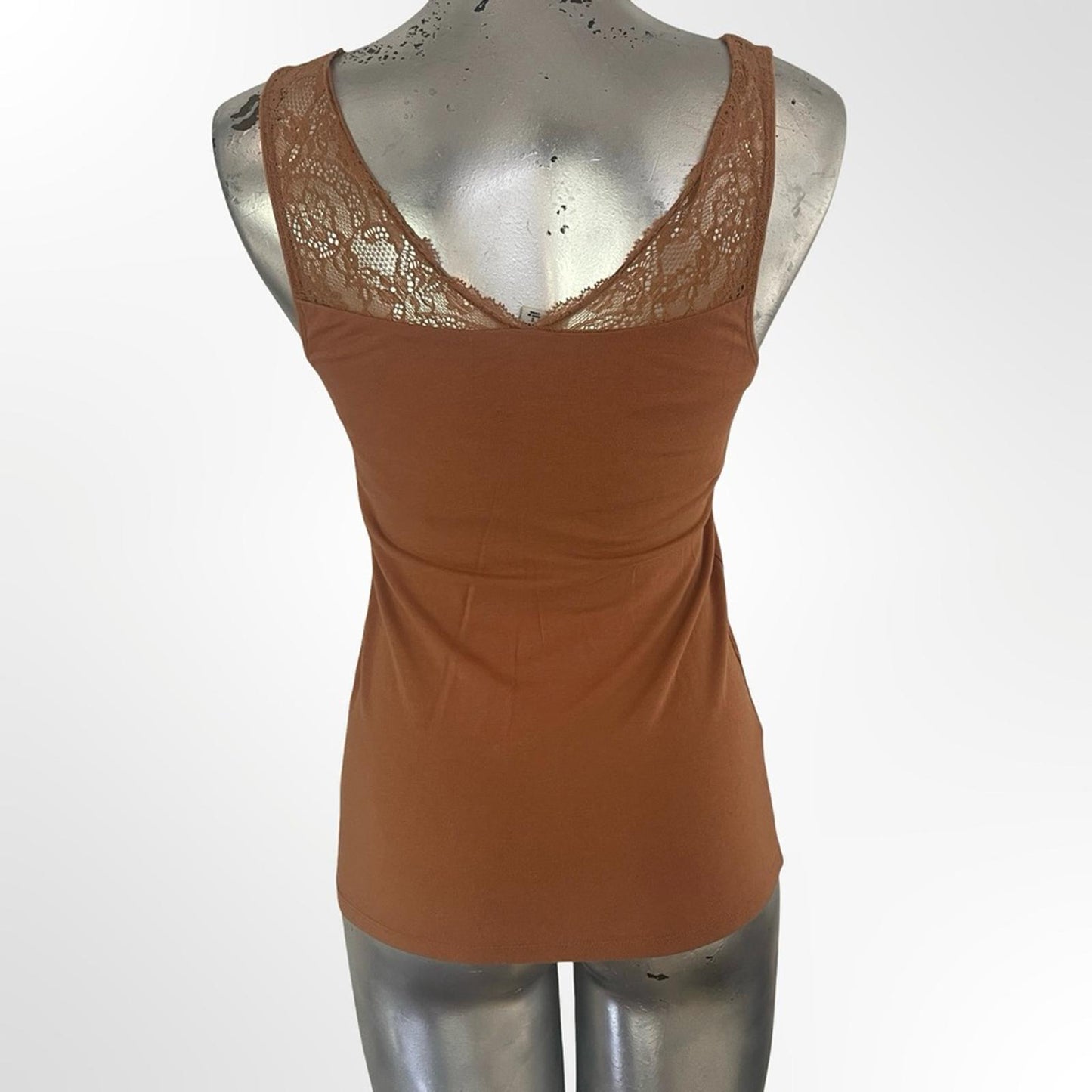 Uniqlo Lace-Trim Tank Top in Rust