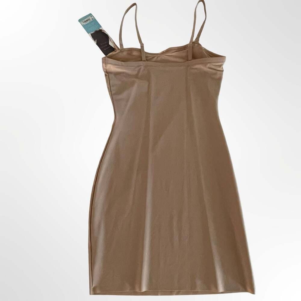 Assets by Spanx Power Play Shaping Convertible High Half Slip #2025