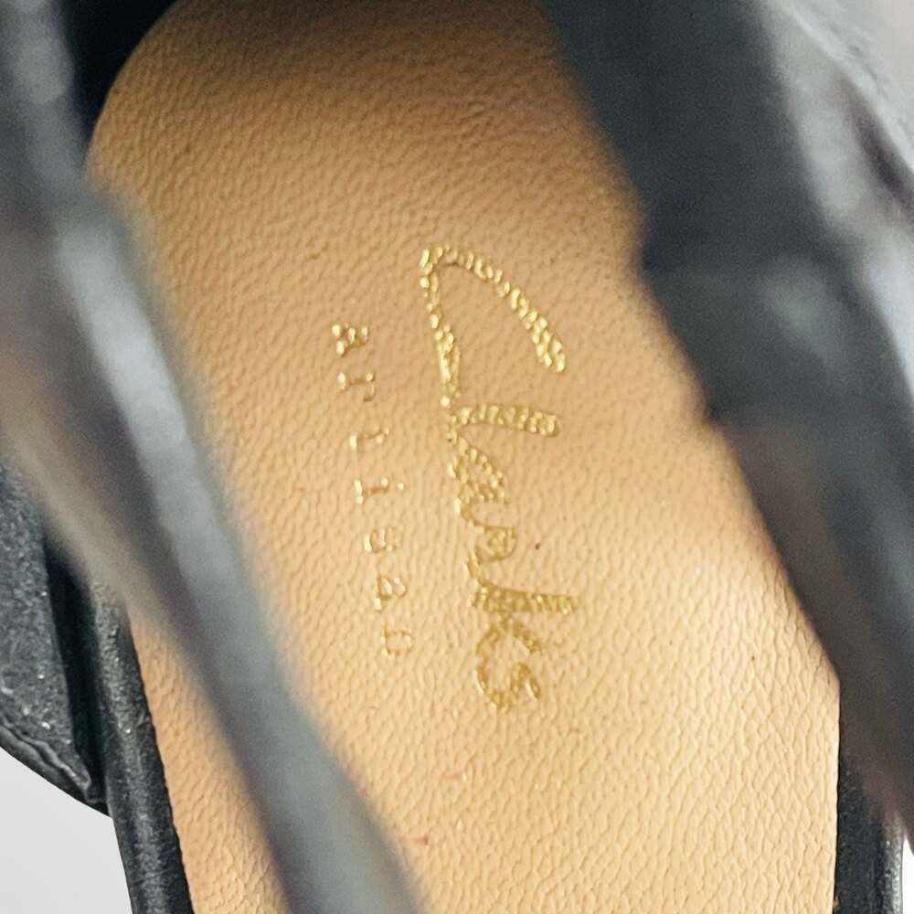 Clarks Artisan Black Leather T-Strap Kitten Heel Pumps