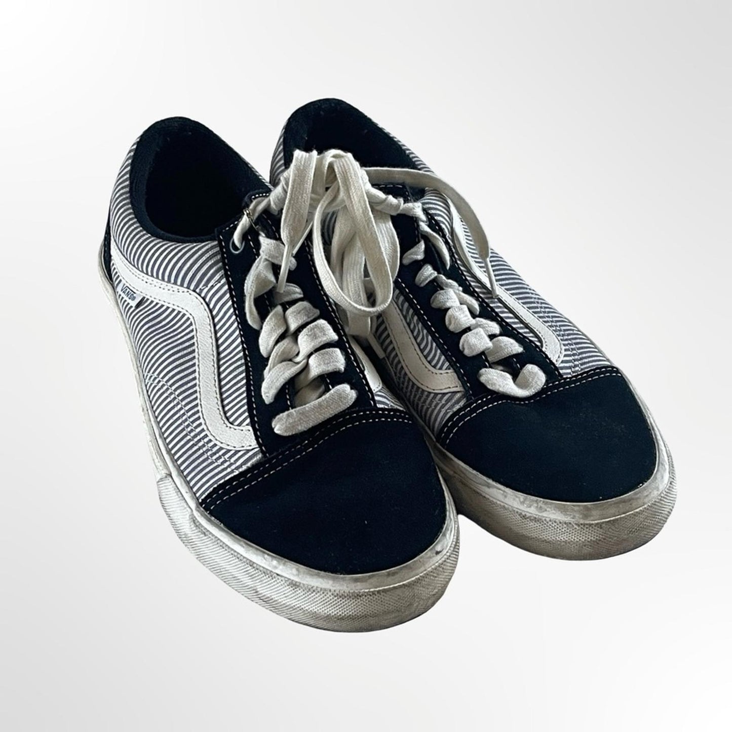 Vans federal BMX Black and White Sneakers in size 9