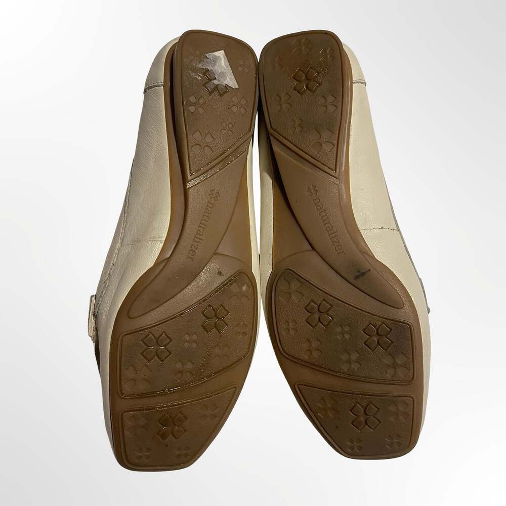 Naturalizer N5 Comfort Cream Leather Moccasin Loafers