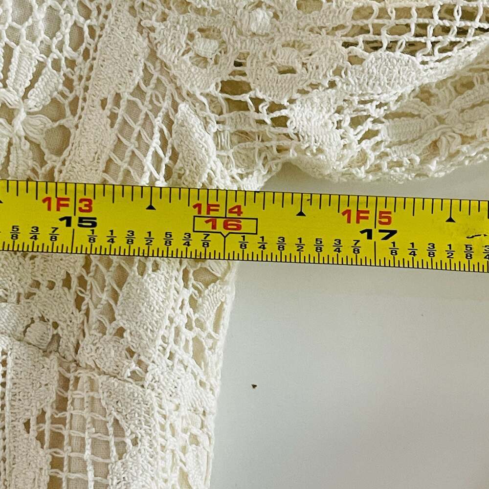 Chessa Davis Vintage Cream Floral Lace Long Sleeve Button-Down Shirt