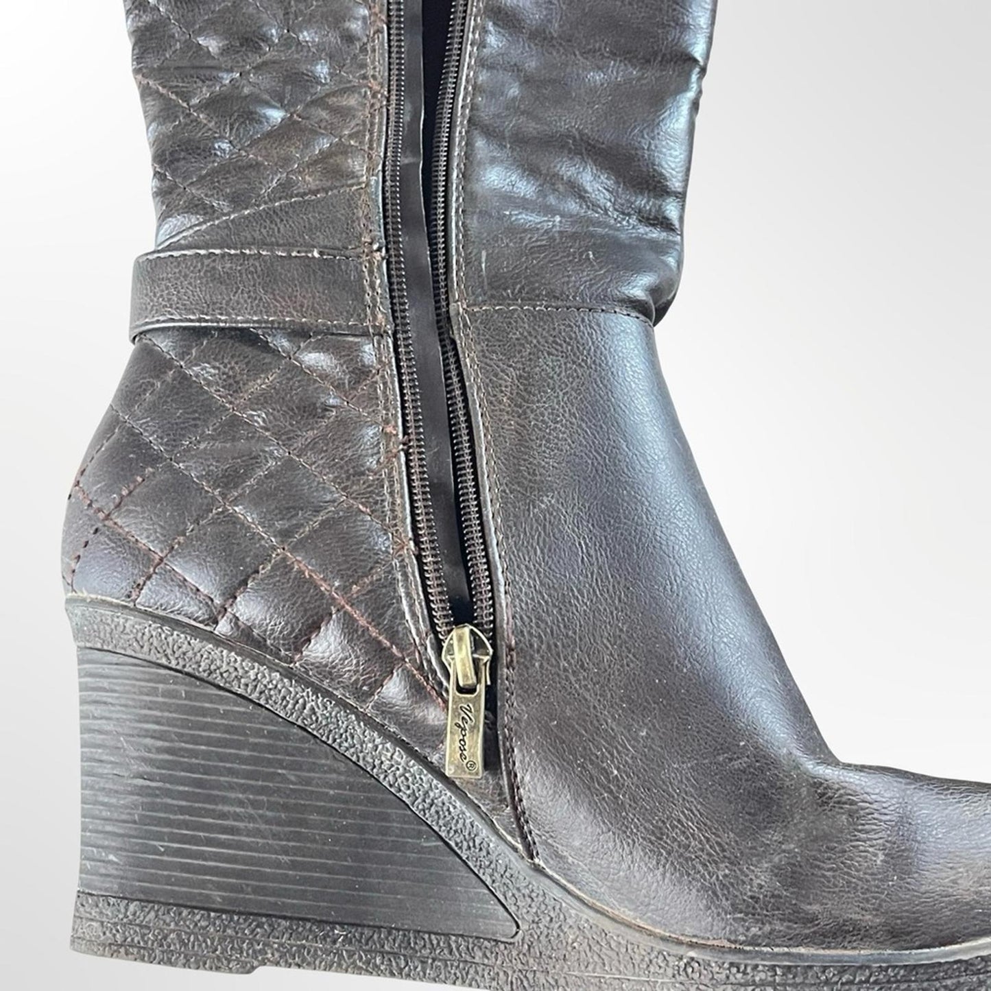 Vapose NY Brown Quilted Wedge Boots in size 8