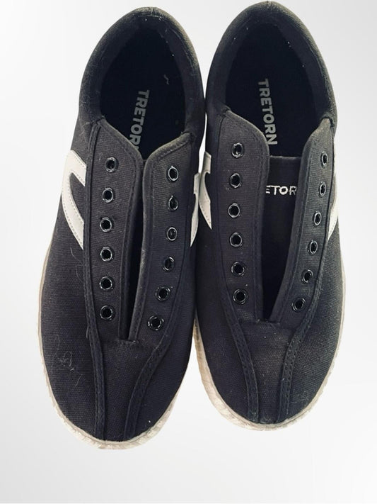 Tretorn Black Canvas Slip-On Sneakers w. White Side Chevron