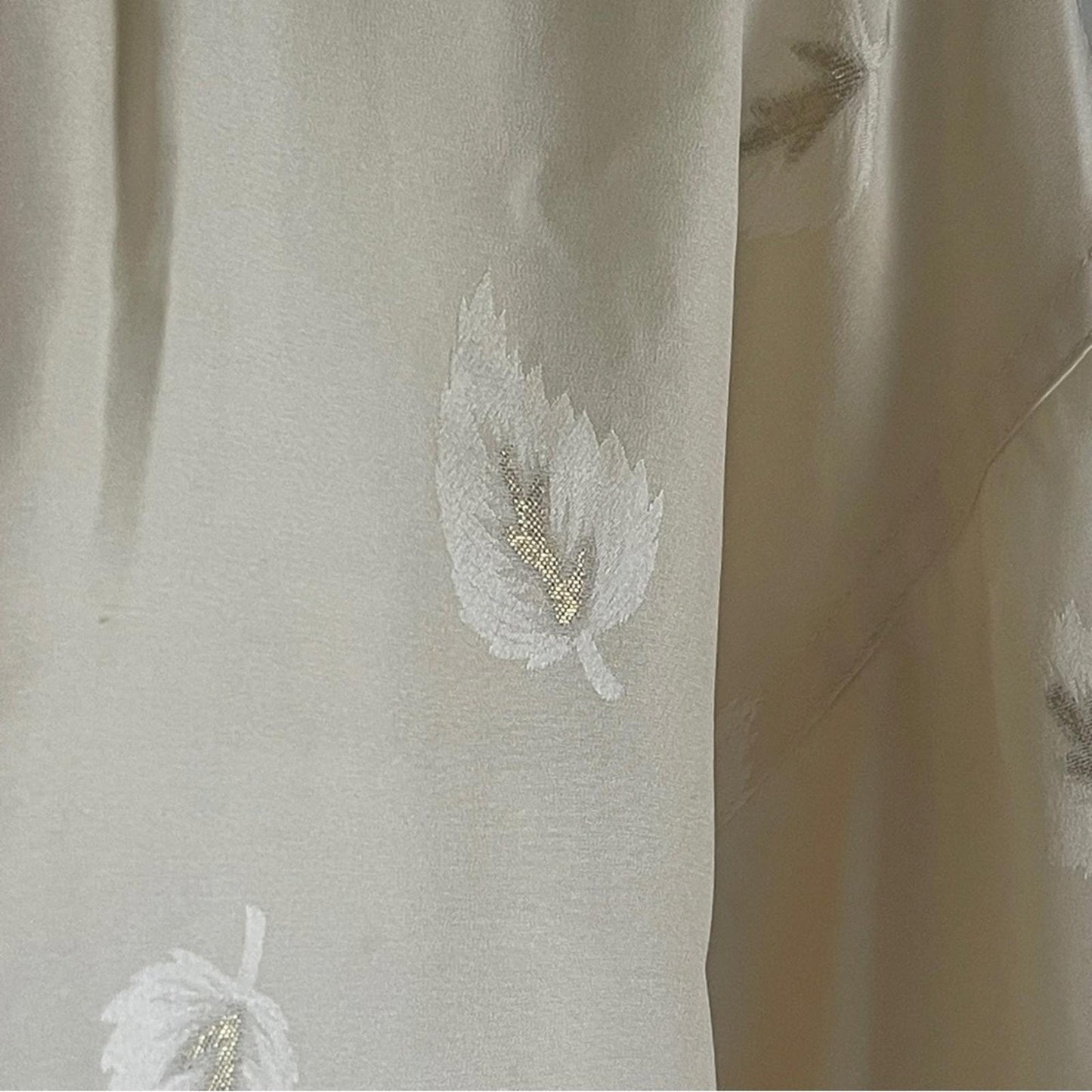 Elegant Cream Silk Women's Jacket in Large
