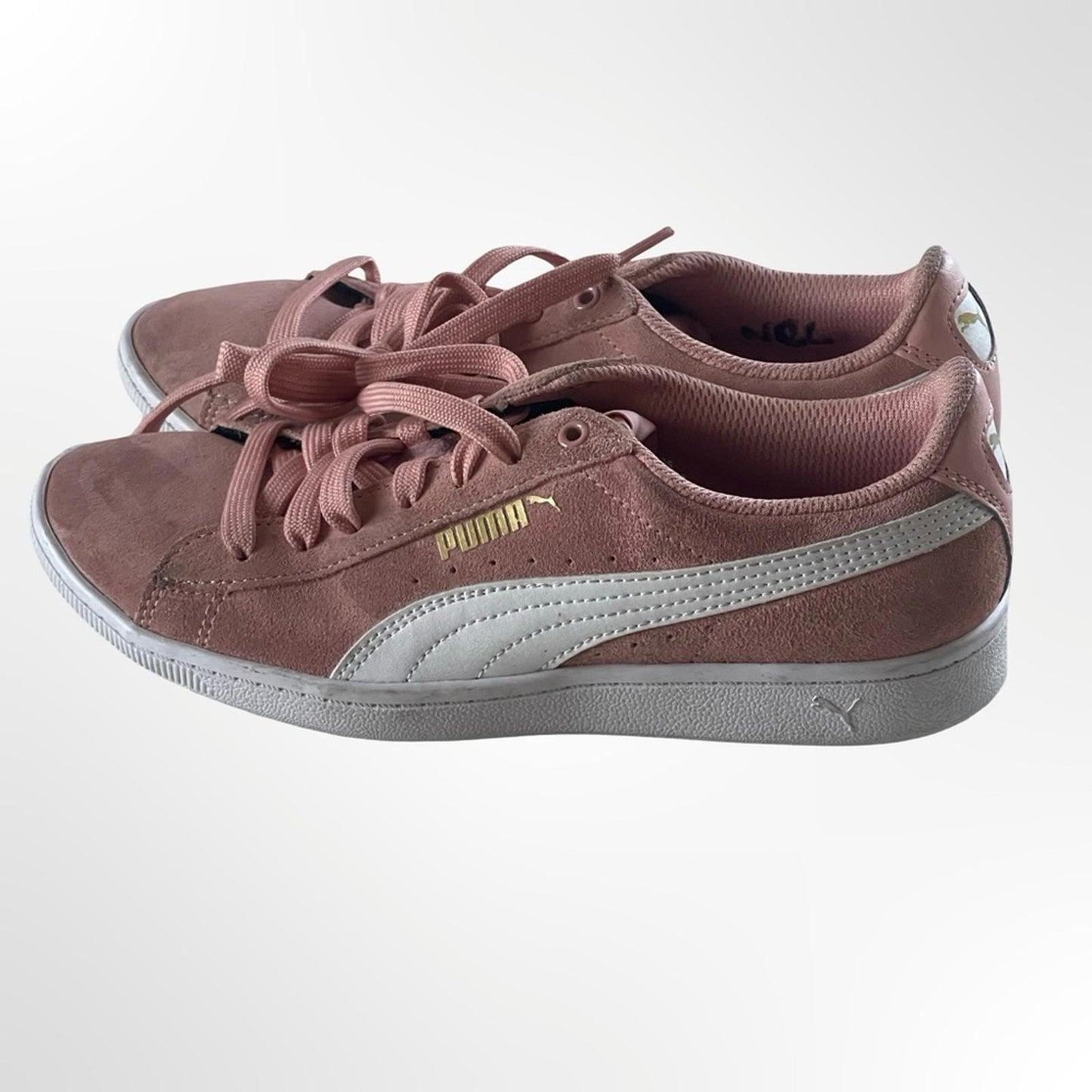 Puma Women's Blush Pink Sneakers in size 6.5