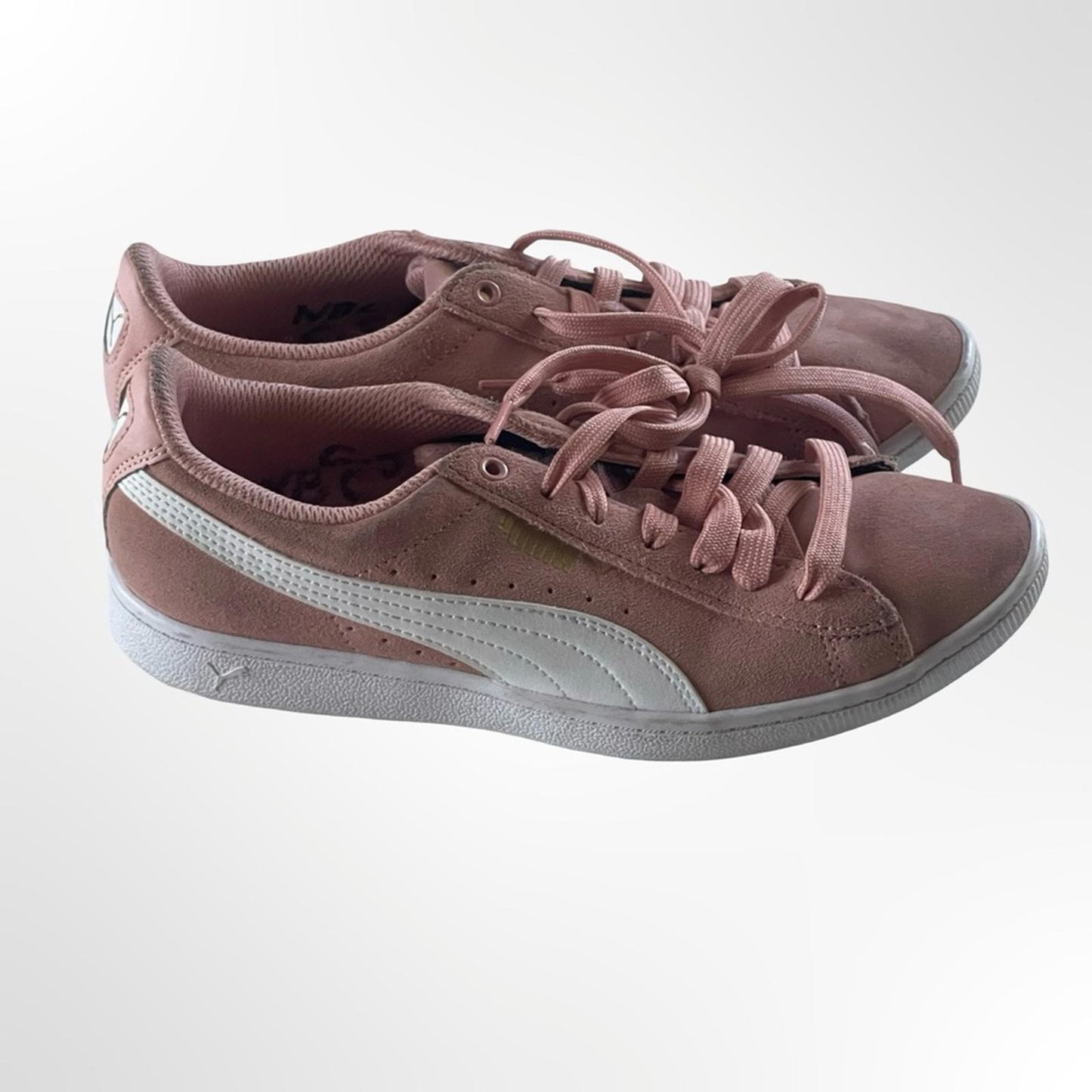 Puma Women's Blush Pink Sneakers in size 6.5