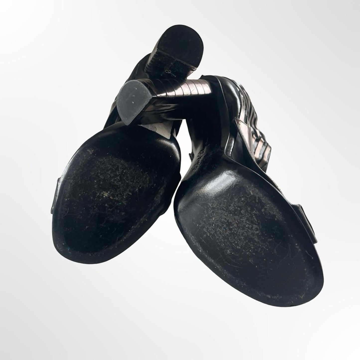 Robert Clergerie Black and Gold Heels in size 6