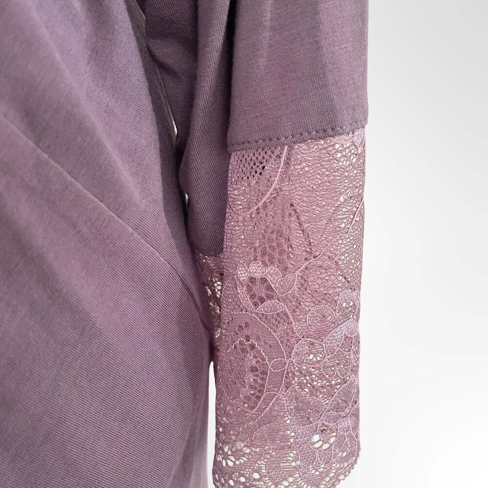 iCollection Women's Olivia Soft Viscose Lace Trim Wrap Robe