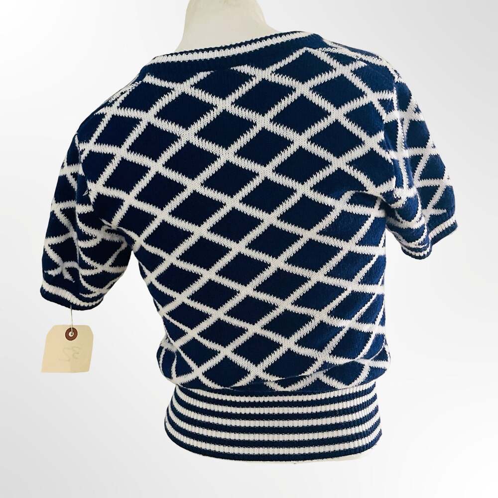 Glamour Knit Fully Fashioned Blue and White Diamond Print Short Sleeve Sweater