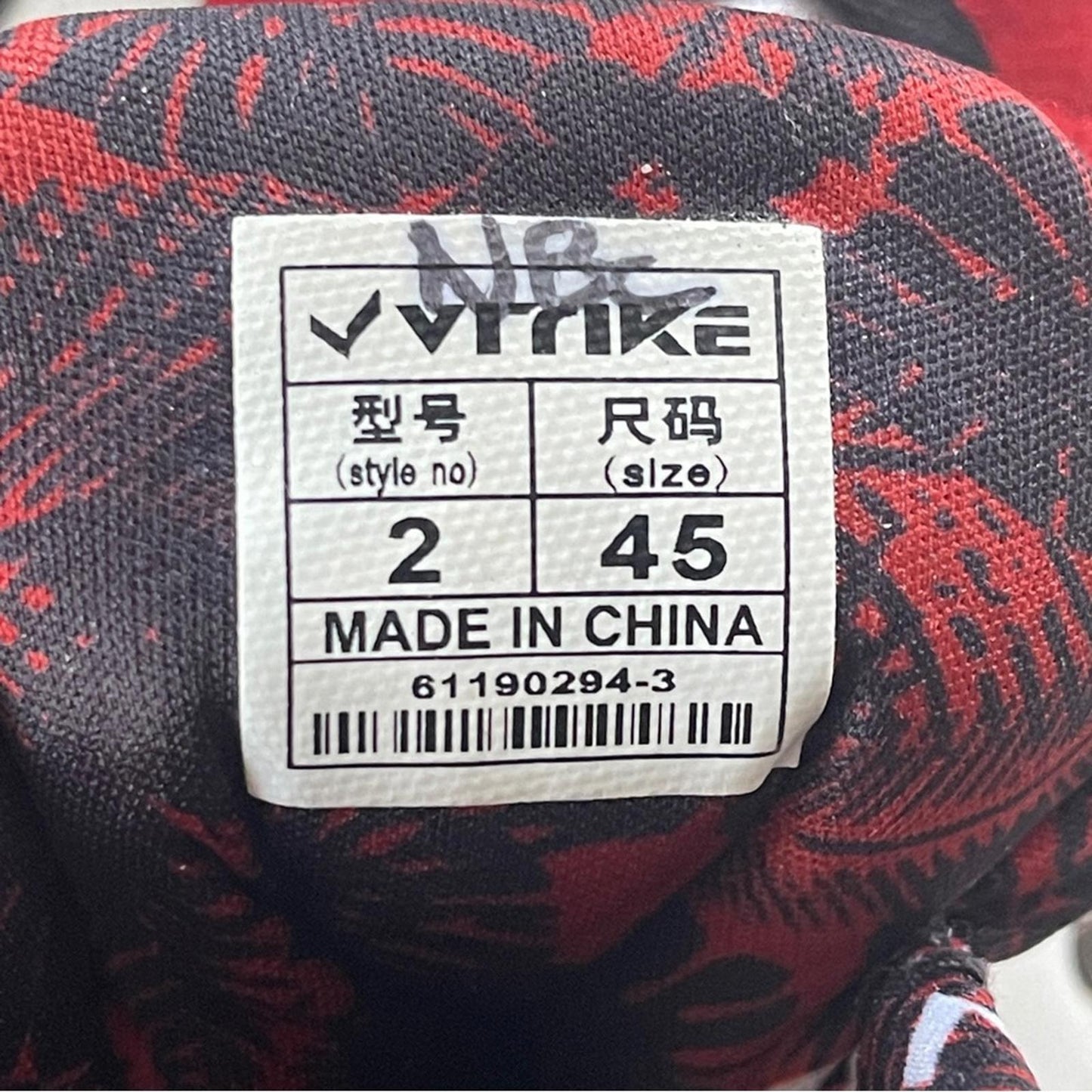 Vitike Red and White High-Top Sneakers in size 11
