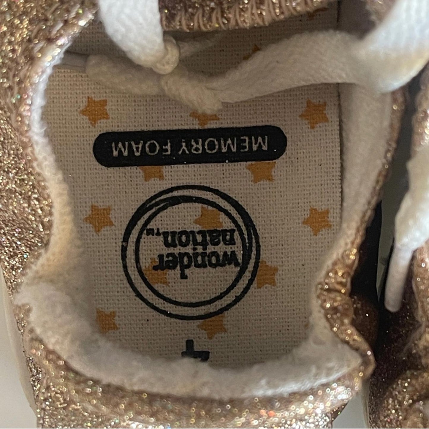 wonder nation Glitter Lace-Up Sneakers in Gold&White size 4