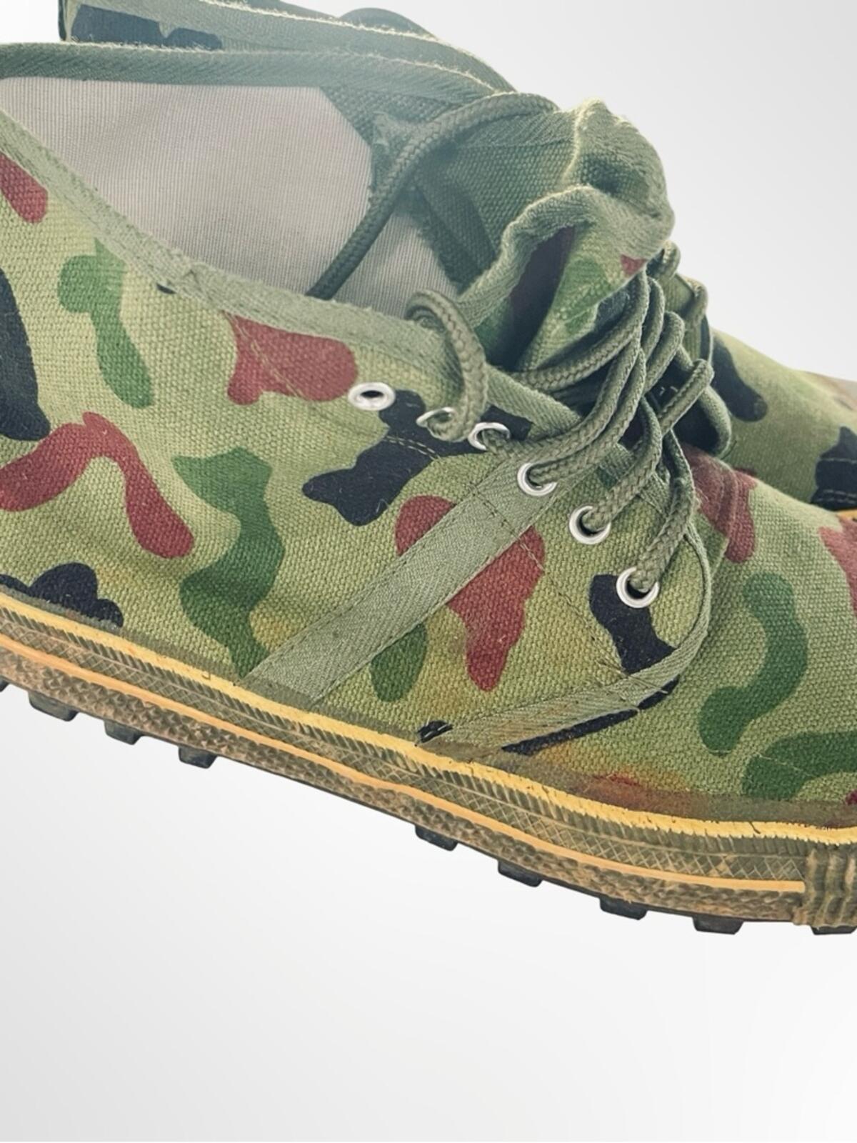 Men's Camouflage High-Top Athletic Sneakers - Green Camo