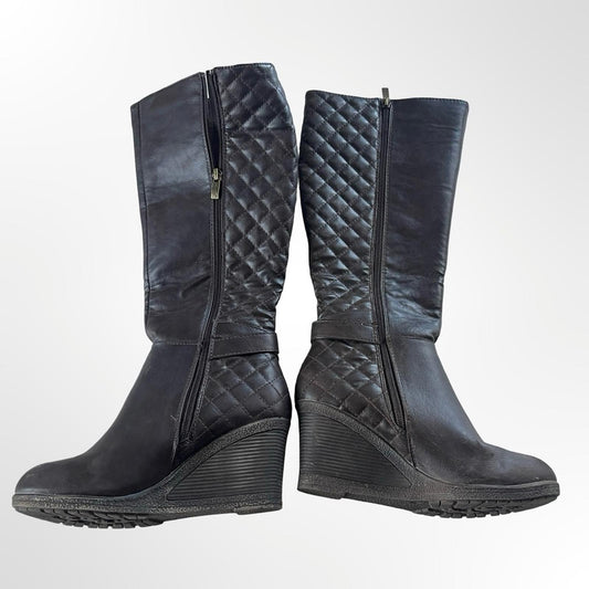 Vapose NY Brown Quilted Wedge Boots in size 8