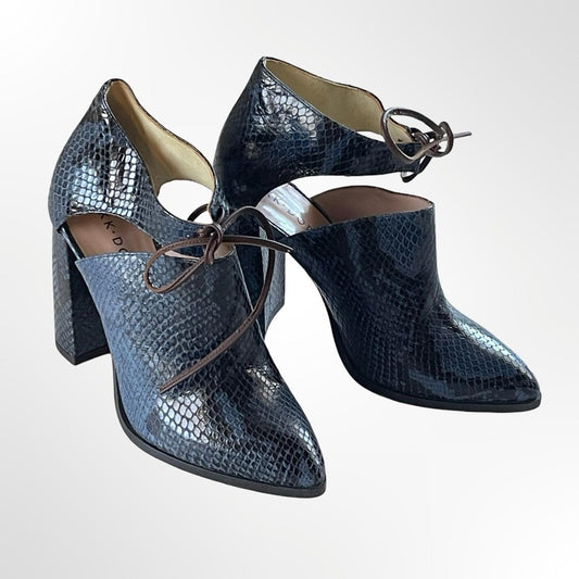 KK DODDS Pointed Toe Cutout Heels in Navy Snake Print in 6.5