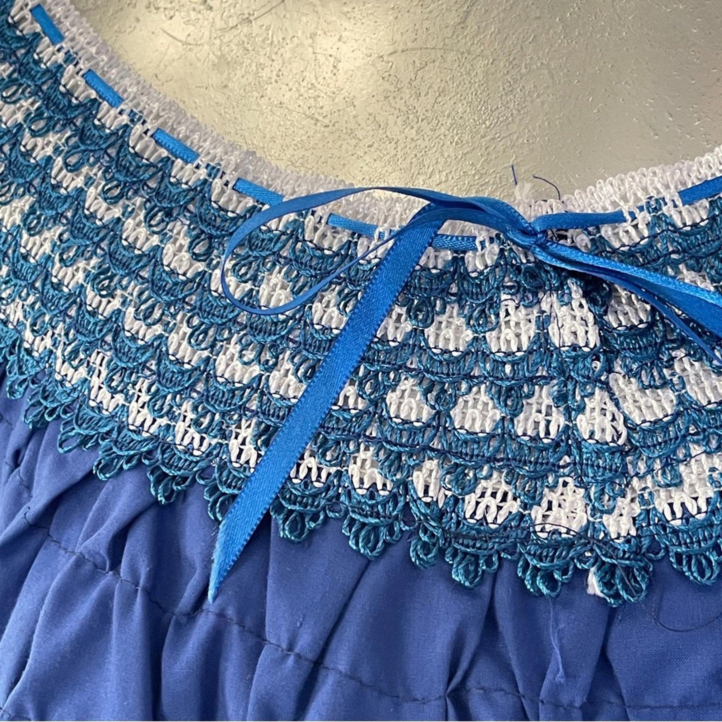 Unbranded Women's Blue Crochet Yoke Cap Sleeve Top size M