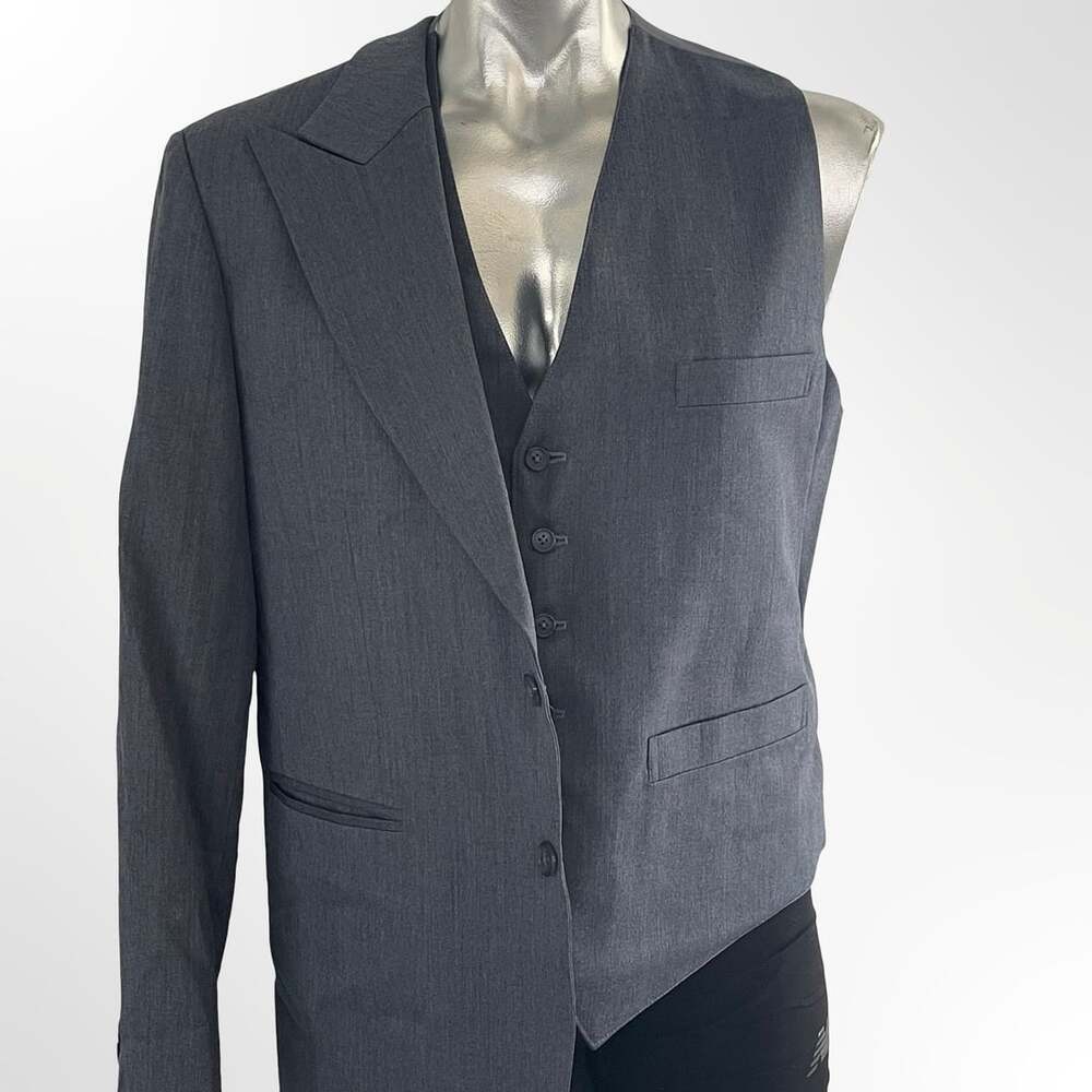 Mapledoram Reproductions Men's Charcoal Grey Peak Lapel 2-Pc Jacket