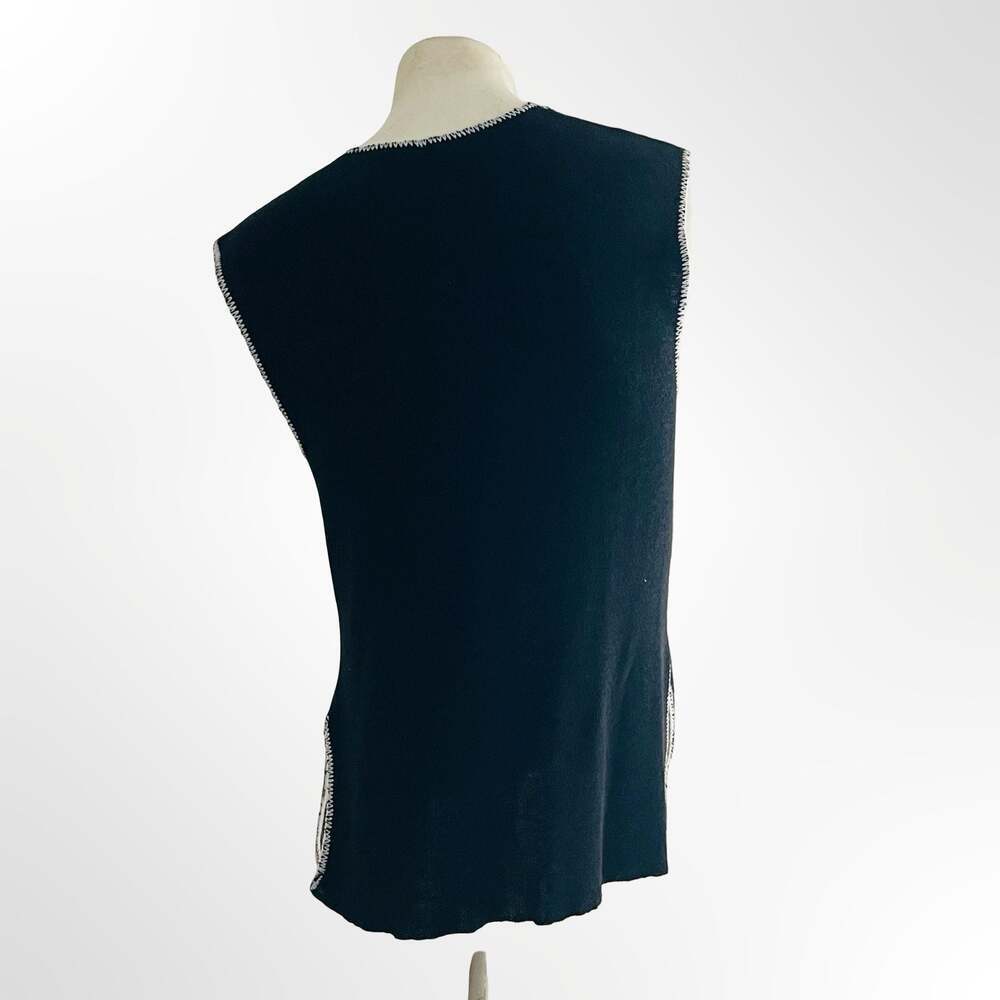 Vintage Black Knit Sleeveless Tank Top Sweater Vest with Mushroom Graphic