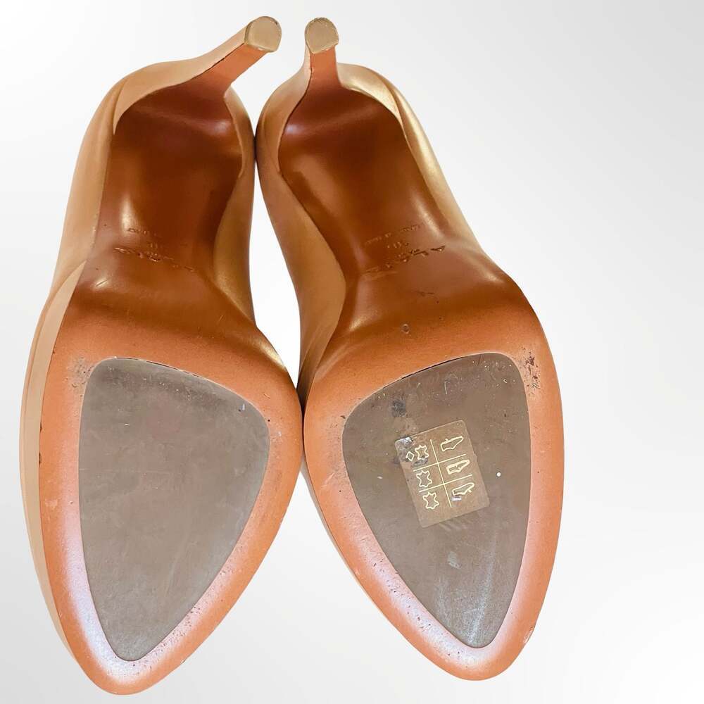Alaïa Paris Beige Leather Platform Stiletto Pumps