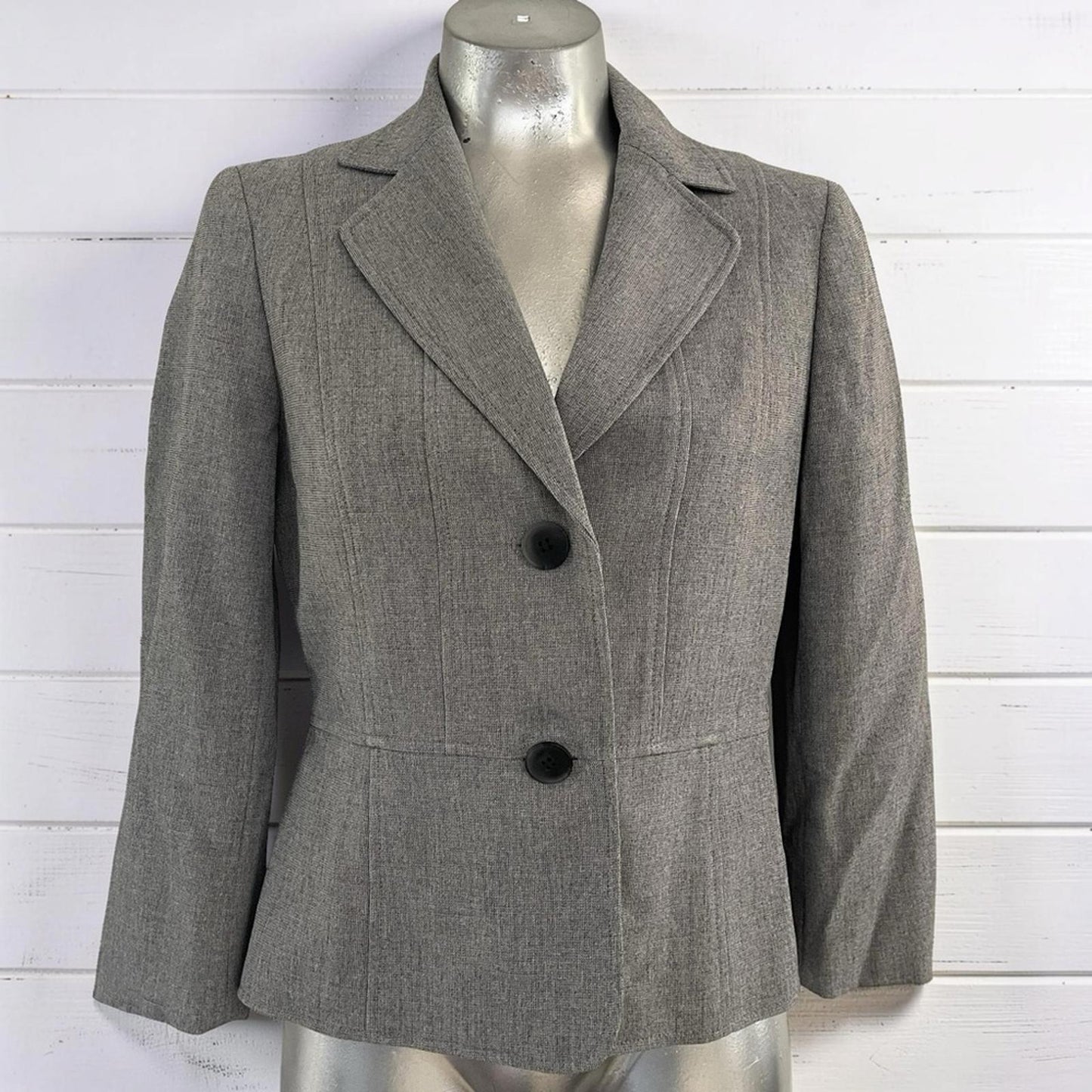 Nipon Boutique Classic Gray Blazer size 4