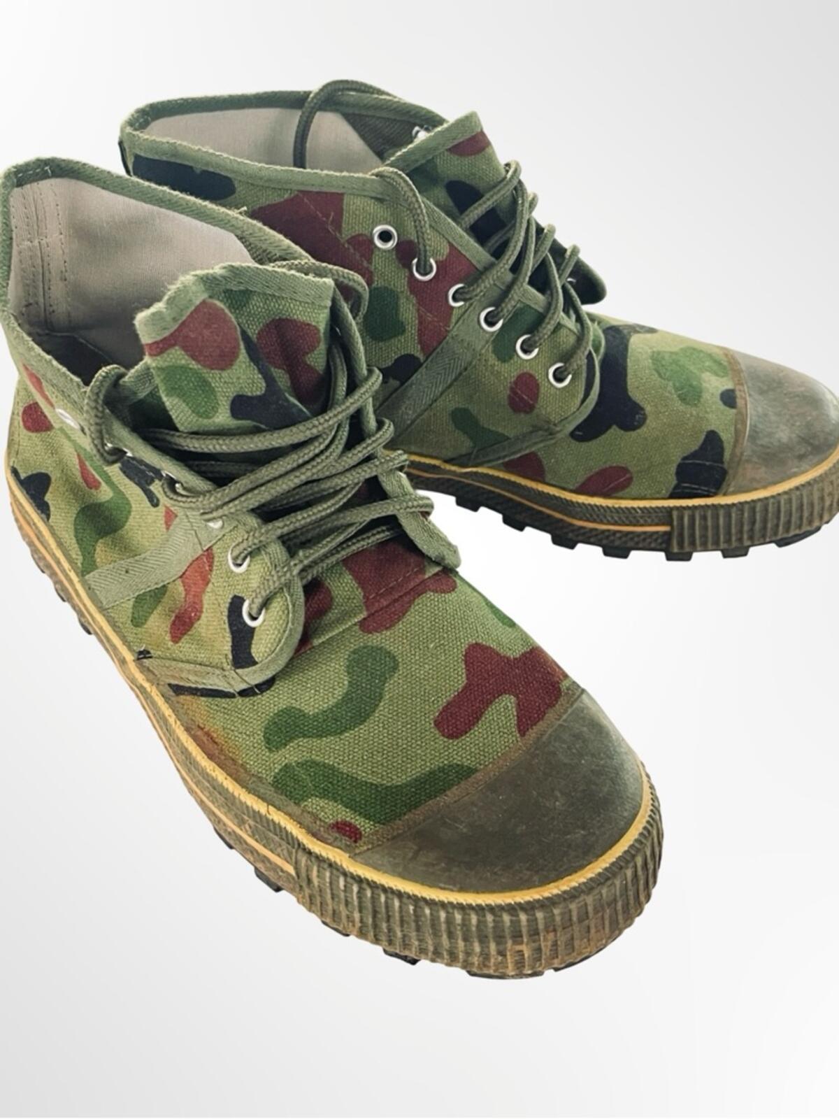 Men's Camouflage High-Top Athletic Sneakers - Green Camo