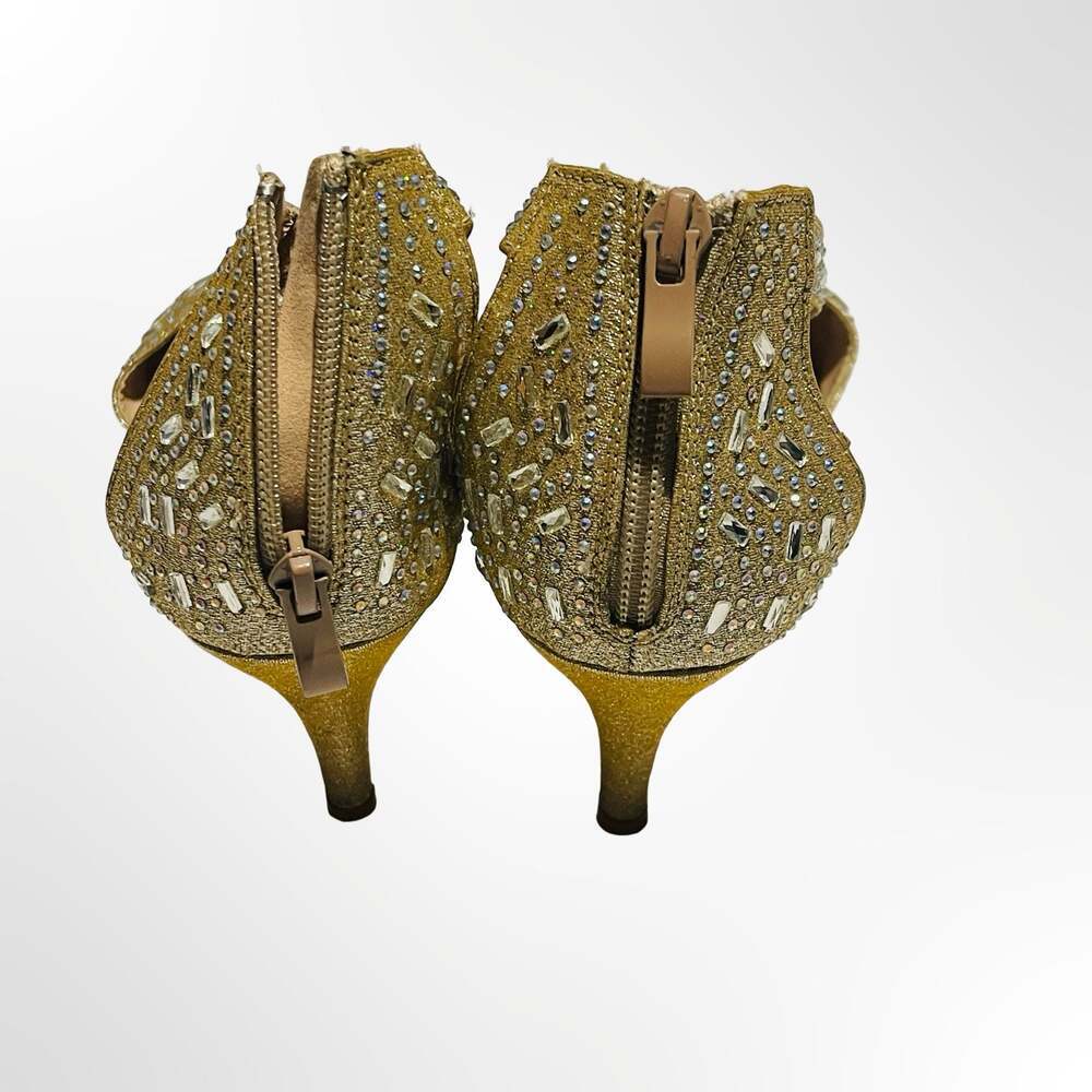 Delicacy Gold Glitter Rhinestone Embellished T-Strap Mid Heel Sandals, Size 9