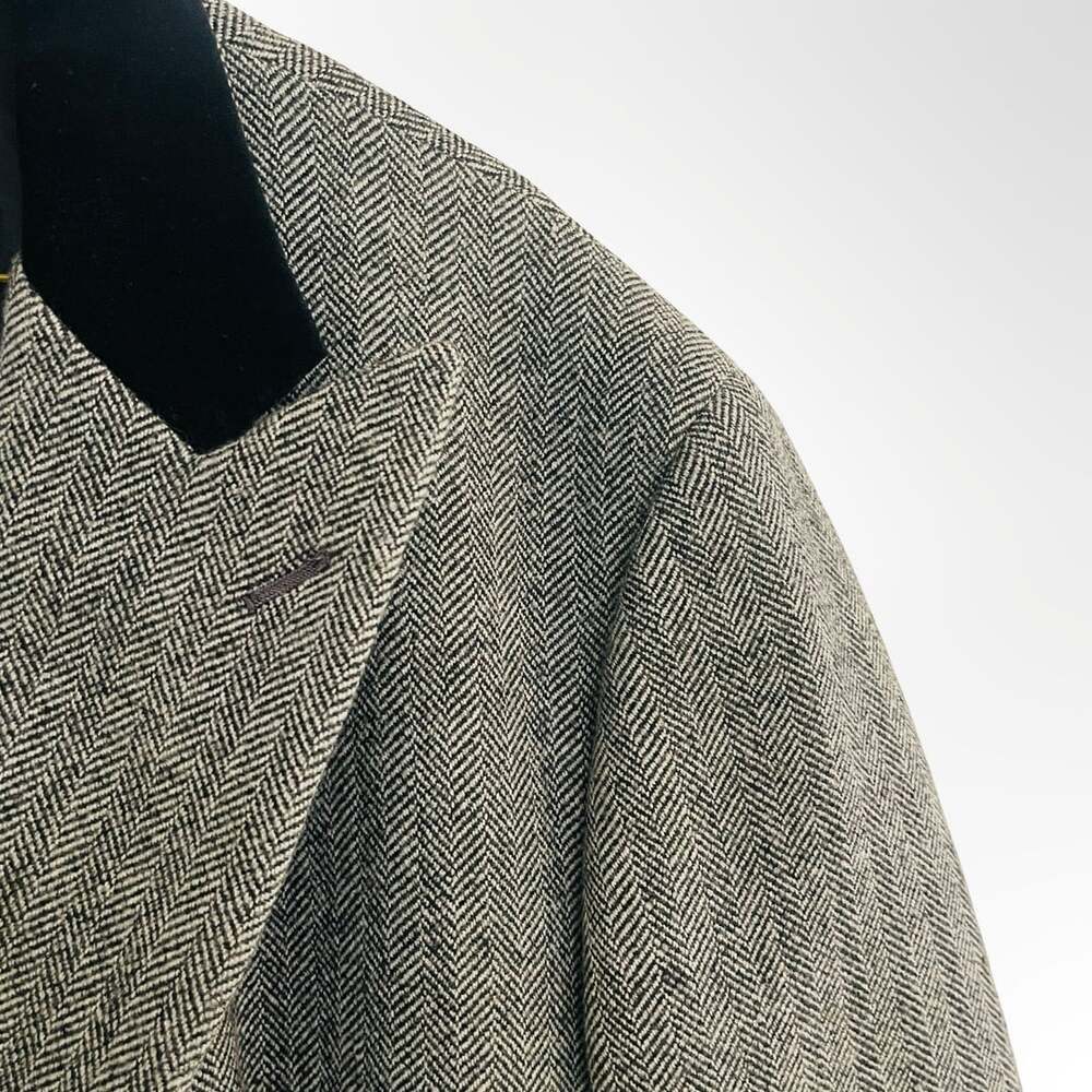 Scafati New York Men's Gray Herringbone Wool Overcoat with Velvet Collar Size 44