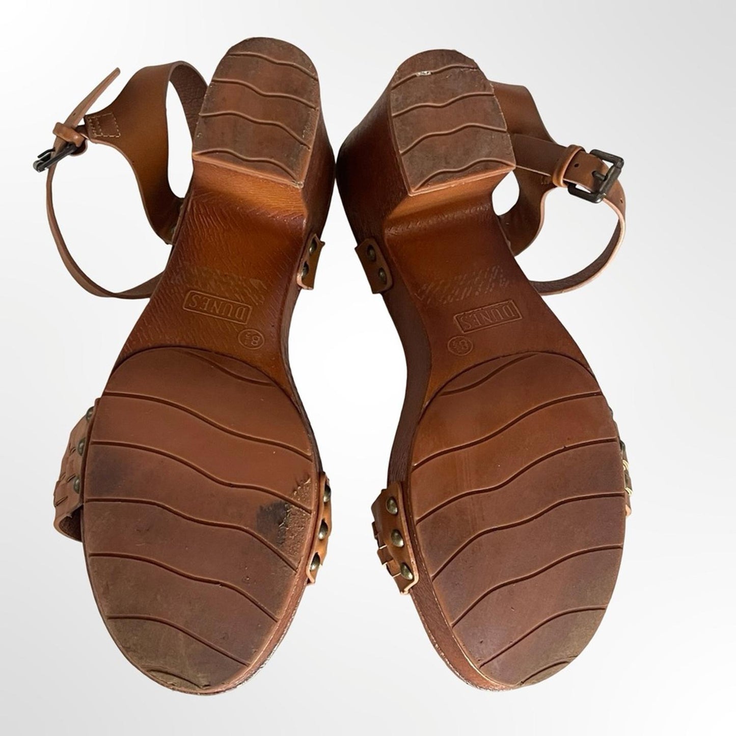 Dunes Women’s Tan Woven Front Ankle-Strap Sandals - size 8.5