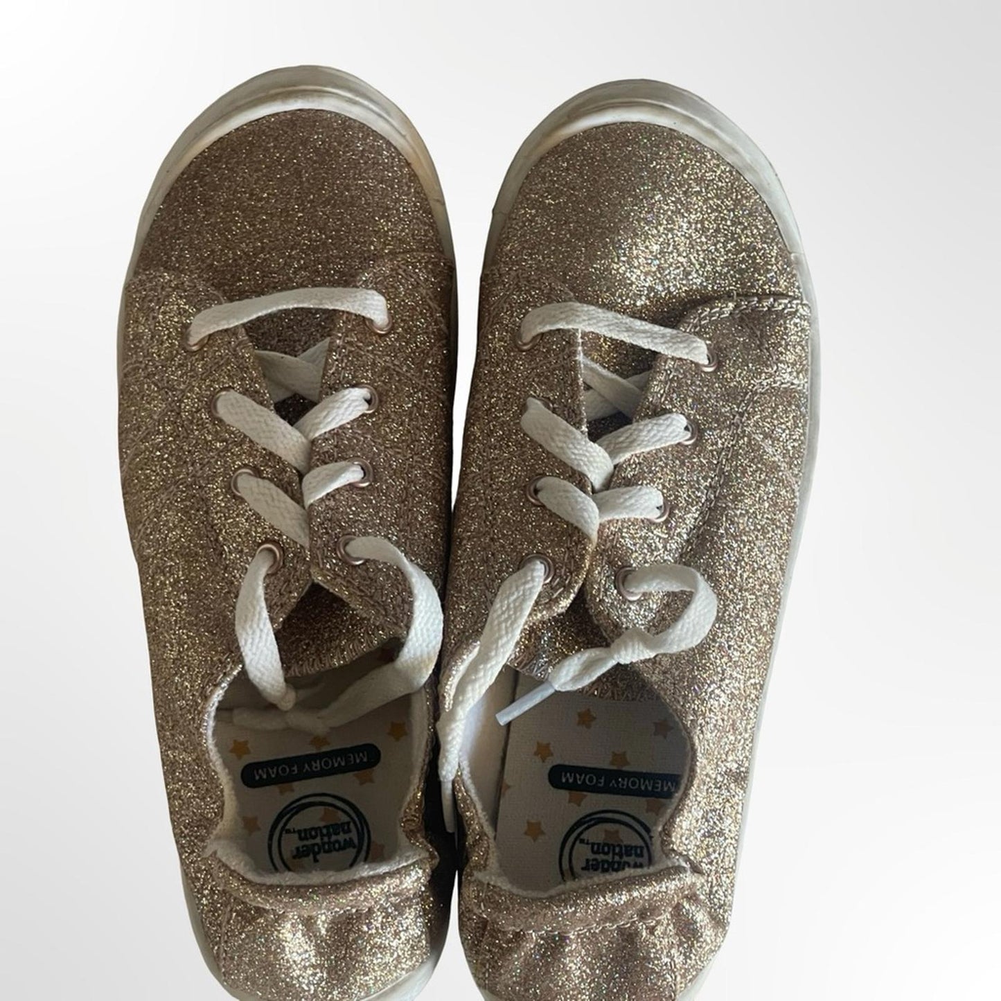 wonder nation Glitter Lace-Up Sneakers in Gold&White size 4